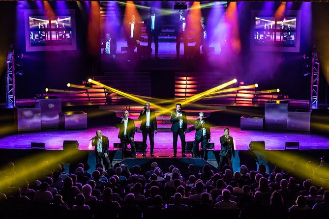 SIX Show in Branson - Six voices, zero instruments, one unusual concert