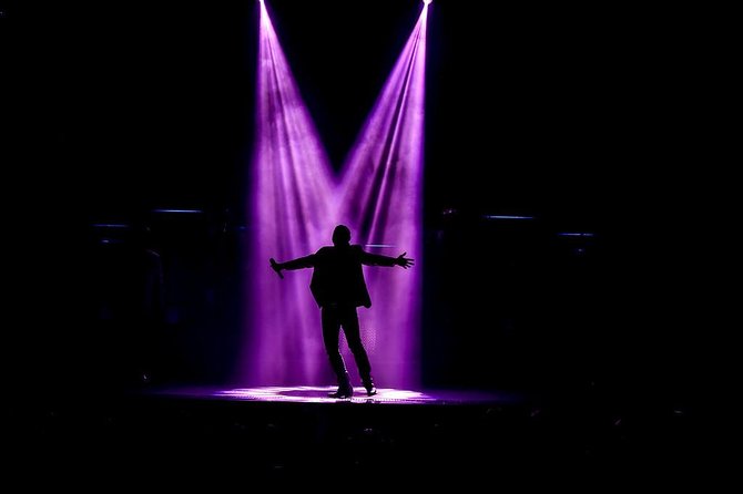 SIX Show in Branson - The sound is impressive, but volume matters