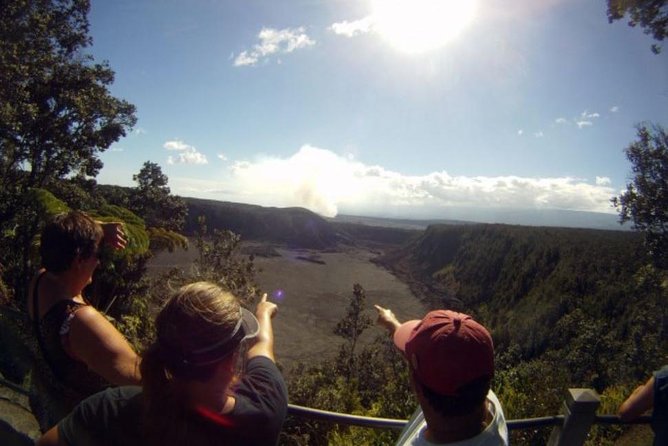 Small-Group Big Island Tour: Hawaii Volcanoes National Park and Kona Coffee Farm - Punaluʻu Beach and the black sand