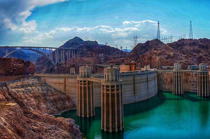Small Group Grand Canyon, Hoover Dam, 7 Magic Mountains VIP Tour - The van, food, and guide make a long day easier