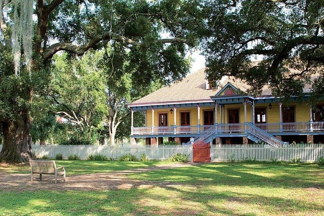 Small-Group Laura and Whitney Plantation Tour from New Orleans - Evergreen offers a quick oak-lined pause