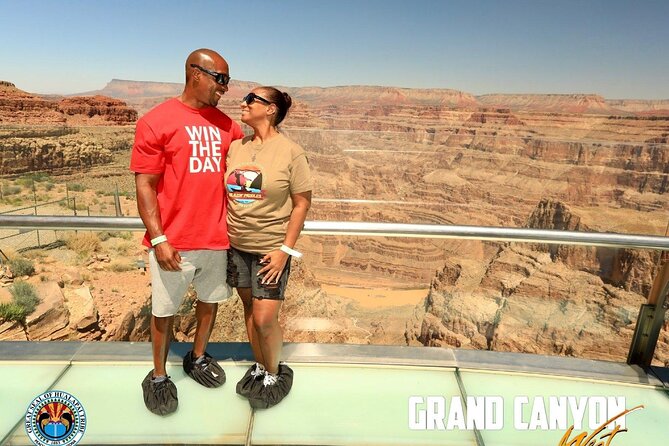 Small Group Tour: Grand Canyon West Rim, Skywalk & Hoover Dam - Lunch with the canyon below