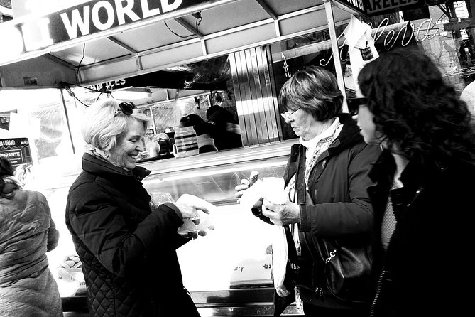 SoHo, Little Italy, and Chinatown Walking Tour in New York - Why this Lower Manhattan route works