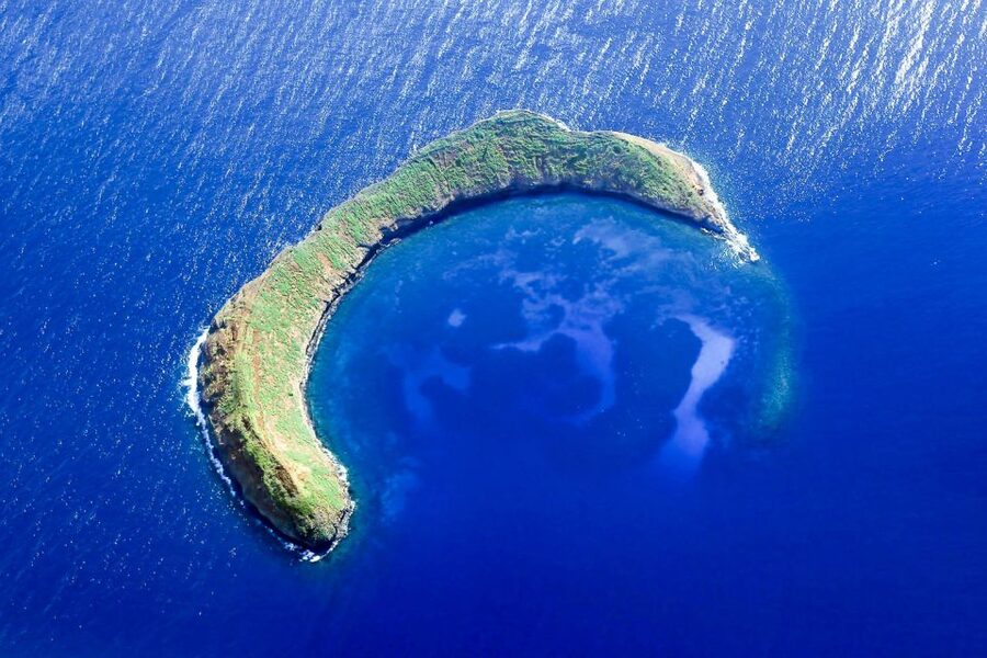 South Maui: Molokini & Turtle Town Snorkeling Tour with Meal - The ride through the channel is part of the outing