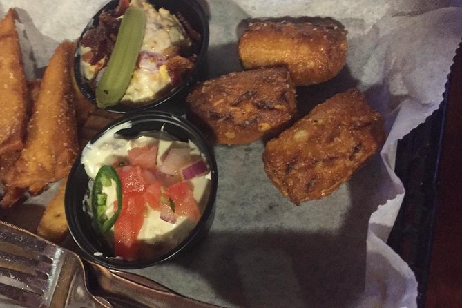 Southern Flavors Food, Pub Crawl, and History Walking Tour - Reynolds Square and the sweet finish
