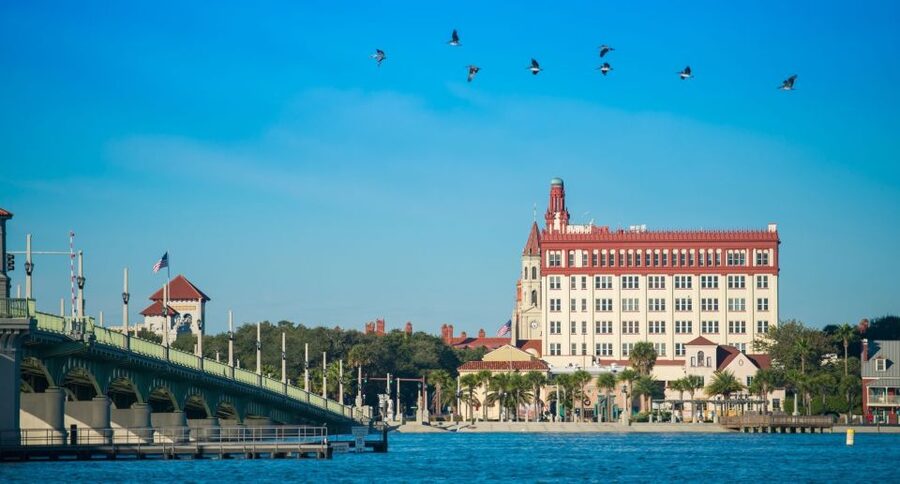 St. Augustine: Hop-on Hop-off Trolley Tour with Museum Entry - Start at Stop 1 and get your bearings