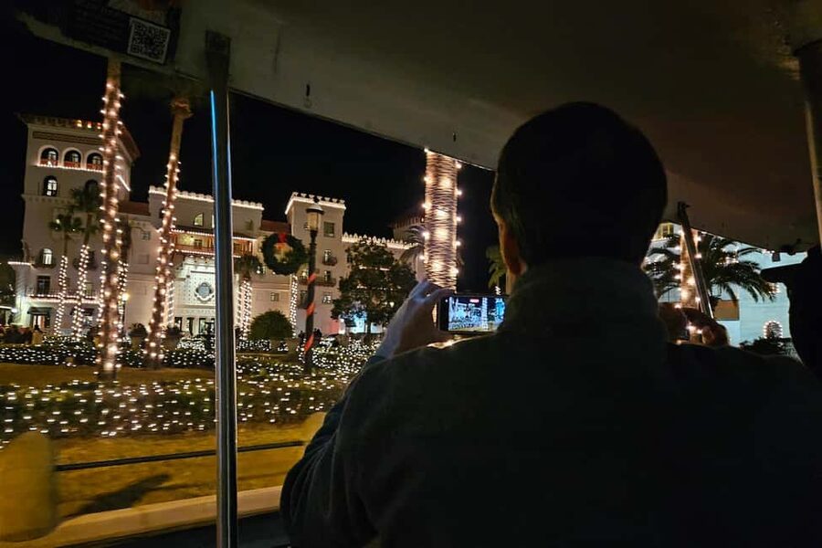 St Augustine: Nights of Lights Trolley Tour - Magical glasses and the final cider stop