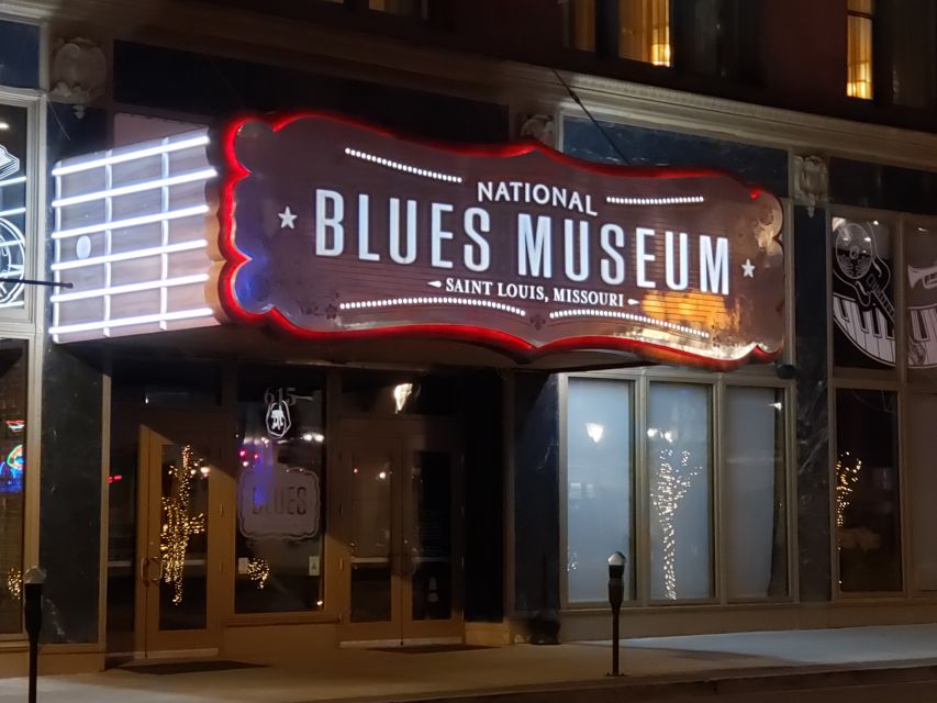 St Louis: 75-Minute City Trolley Tour - Forest Park, museums, and the World’s Fair story