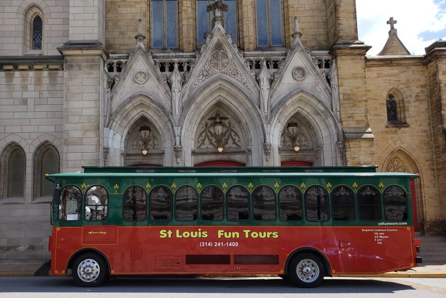 St Louis: 75-Minute City Trolley Tour - Starting at the Horseshoe Casino