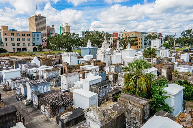 St. Louis Cemetery No. 1 Official Walking Tour - Photography, rules, and the limits of independent exploring