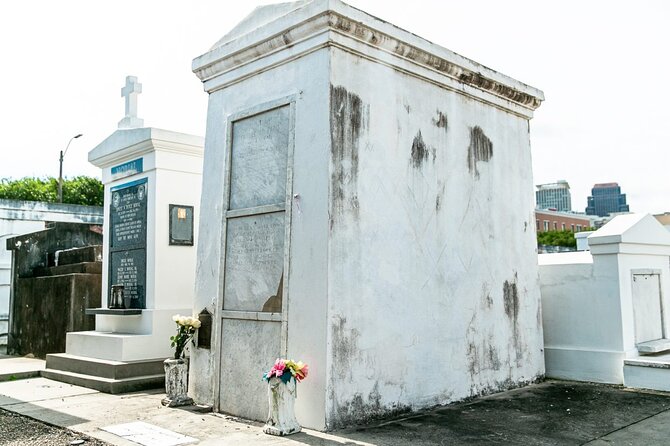 St. Louis Cemetery No. 1 Official Walking Tour - Is $25 a fair price?