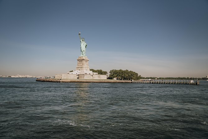Statue of Liberty and Ellis Island Guided Tour with Ferry - What this Statue of Liberty tour actually gives you