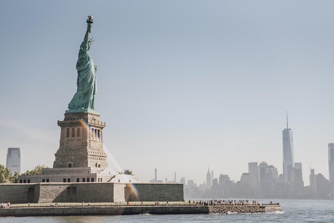 Statue of Liberty and Ellis Island Guided Tour with Ferry - Why the guides make the largest difference