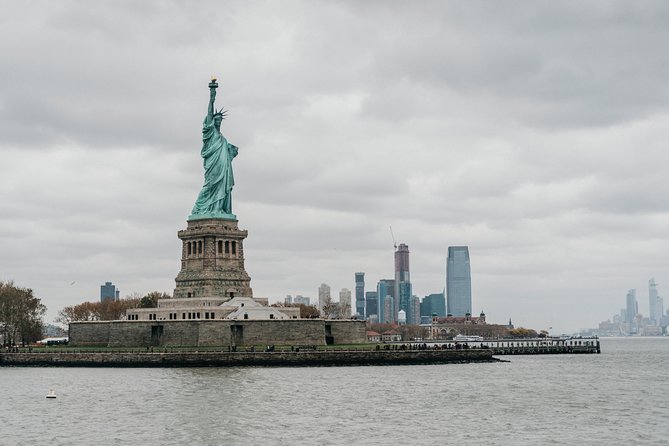 Statue of Liberty and Ellis Island Tour: All Options - Liberty Island: the statue up close