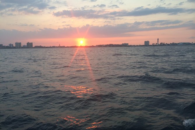 Sunset Catamaran Cruise in Ft. Lauderdale - The Atlantic sunset and the raised sails