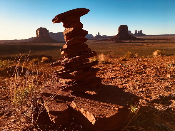Sunset Tour of Monument Valley - Stop 1: The West and East Mitten View
