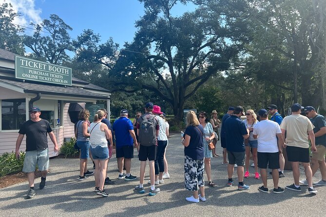 Swamp Boat Ride and Oak Alley Plantation Tour from New Orleans - Comfort, clothing, and practical limits