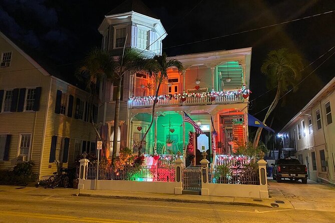 The Dark Side of Key West Ghost Tour - The Artist House and the story of Robert the Doll