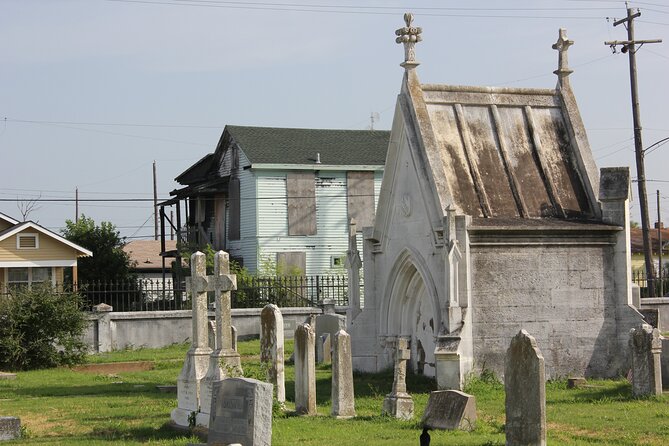 The Galveston Cemetery Tour - Walk With The Dead! - Practical advice before you go