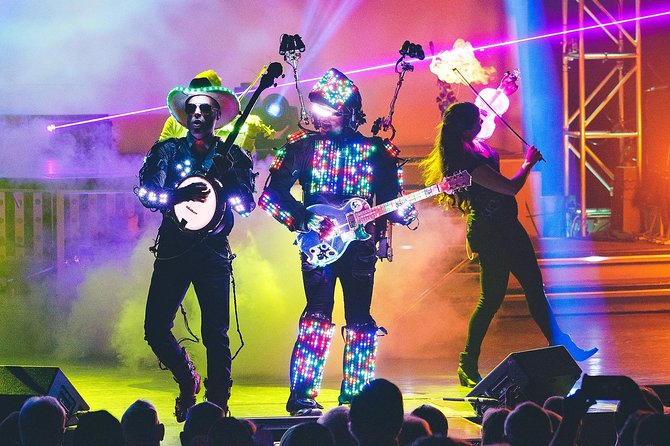 The Haygoods: Branson's Most Popular Show - The middle of the show: instruments, dance, and visual effects