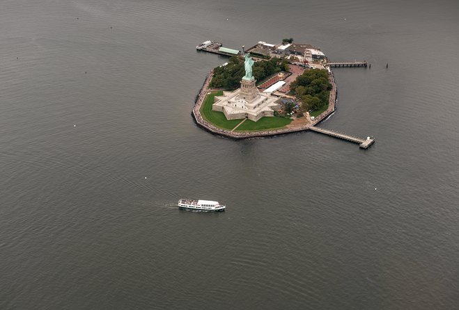 The Manhattan Helicopter Tour of New York - Lower Manhattan from the helicopter