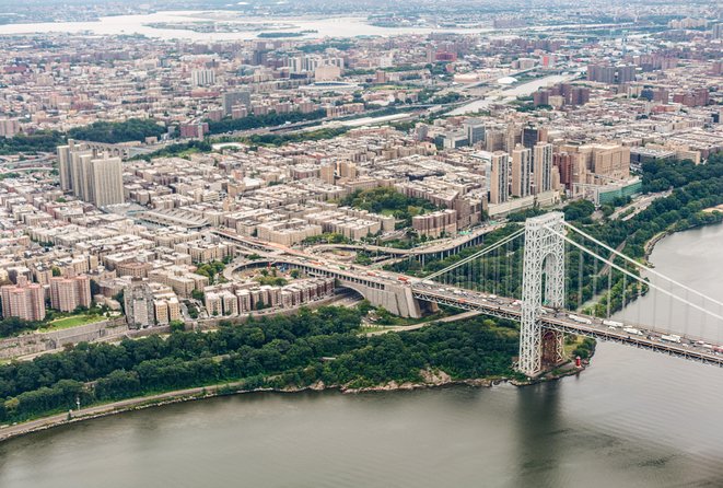 The Manhattan Helicopter Tour of New York - Where the Brooklyn Bridge fits in