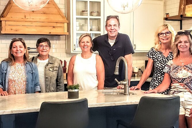 Top Waco Fixer Upper/City Tour: 5 Star, Award Winning, Affordable - Passing the castle and other Waco landmarks