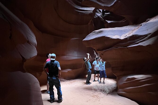 Upper Antelope Canyon Tour-AACT - Meeting near Page and riding to the canyon