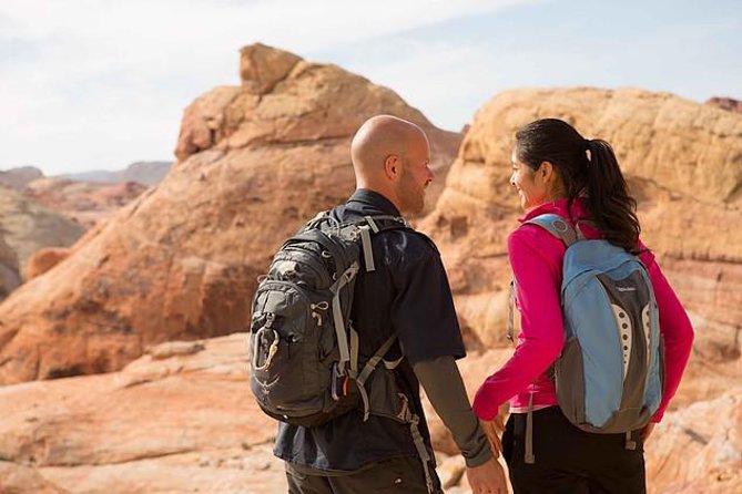 Valley of Fire Guided Hike from Las Vegas - The guides are a big part of the experience