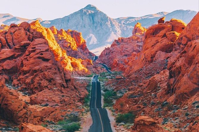 Valley of Fire Tour - The 8:00 am pickup and the small-group ride