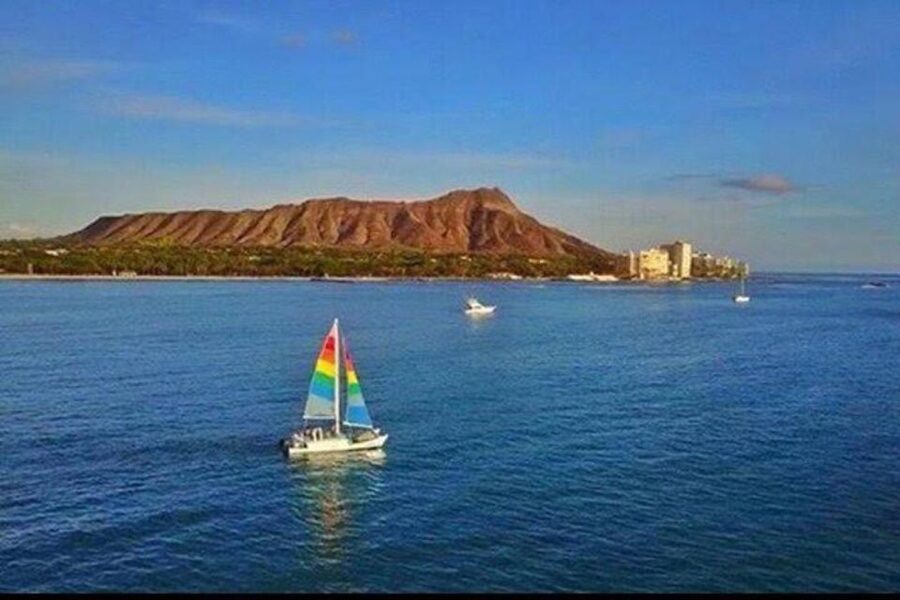 Waikiki Beach: Turtle Snorkeling and Sailing on Hāwea - Which departure and type of visitor fit best?