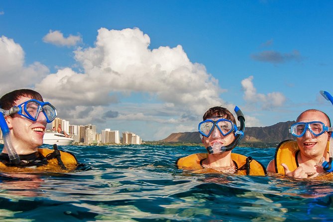 Waikiki, Hawaii: Turtle Canyon Snorkel Excursion - Getting ready for the first swim