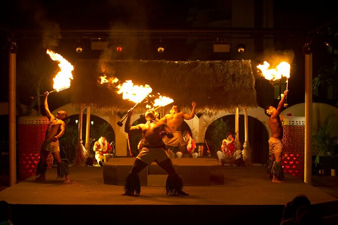 Waikiki Starlight Luau on The Great Lawn-Hilton Hawaiian Village - The buffet: Hawaiian classics with practical limits