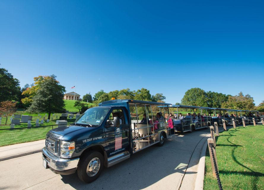 Washington DC: Arlington Nat. Cemetery Ticket & Tram Tour - The Tomb of the Unknown Soldier and the guard change