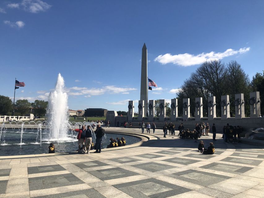 Washington DC: Bus Tour to the Highlights of the Capital - Martin Luther King Jr. Memorial and the modern capital