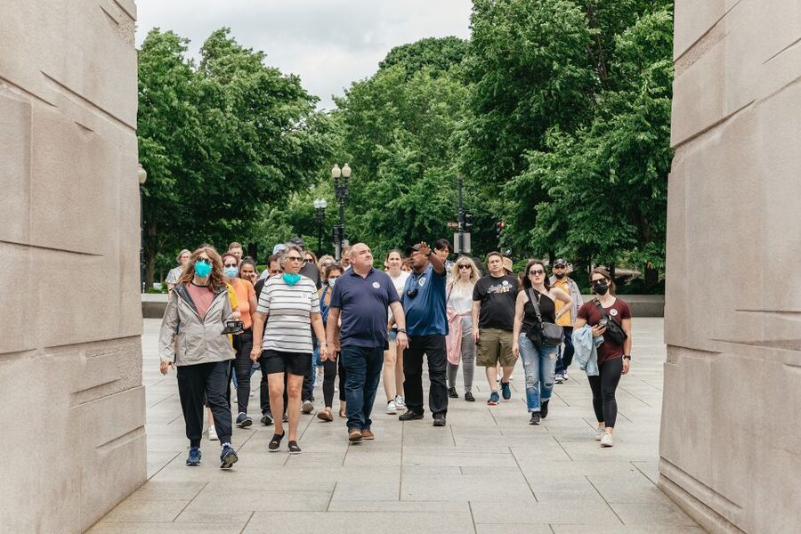 Washington, DC: Full-Day Tour with a Scenic River Cruise - Summer and winter are different tours in practice