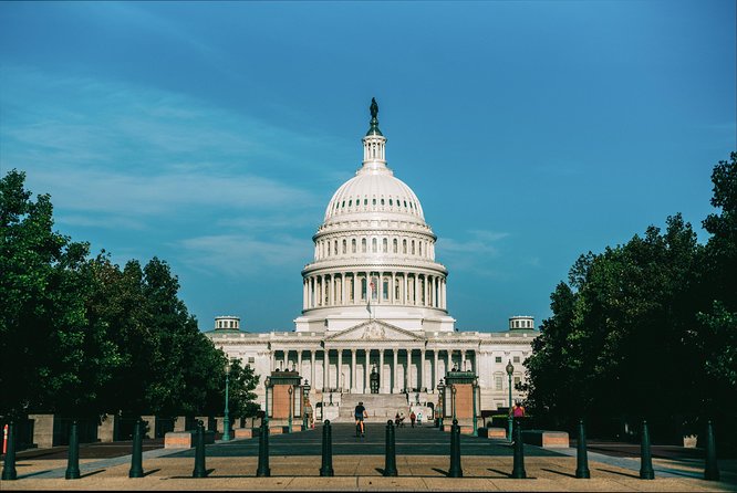 Washington DC in One Day: Guided Sightseeing Tour - Meeting at the Navy Memorial