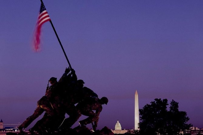 Washington DC Moonlight Tour by Electric Cart - Thirty minutes at the Lincoln Memorial