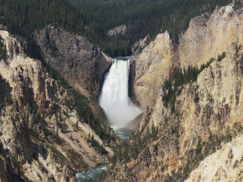 West Yellowstone: Yellowstone Day Tour Including Entry Fee - What the $375 price includes