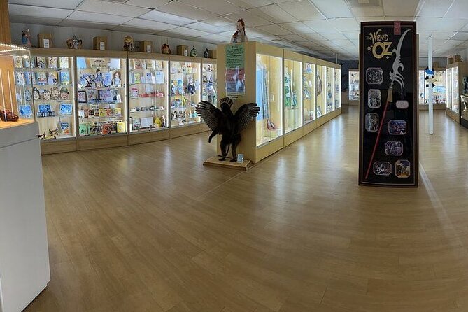 Wizard of OZ Museum tour - What this Cape Canaveral museum is really about
